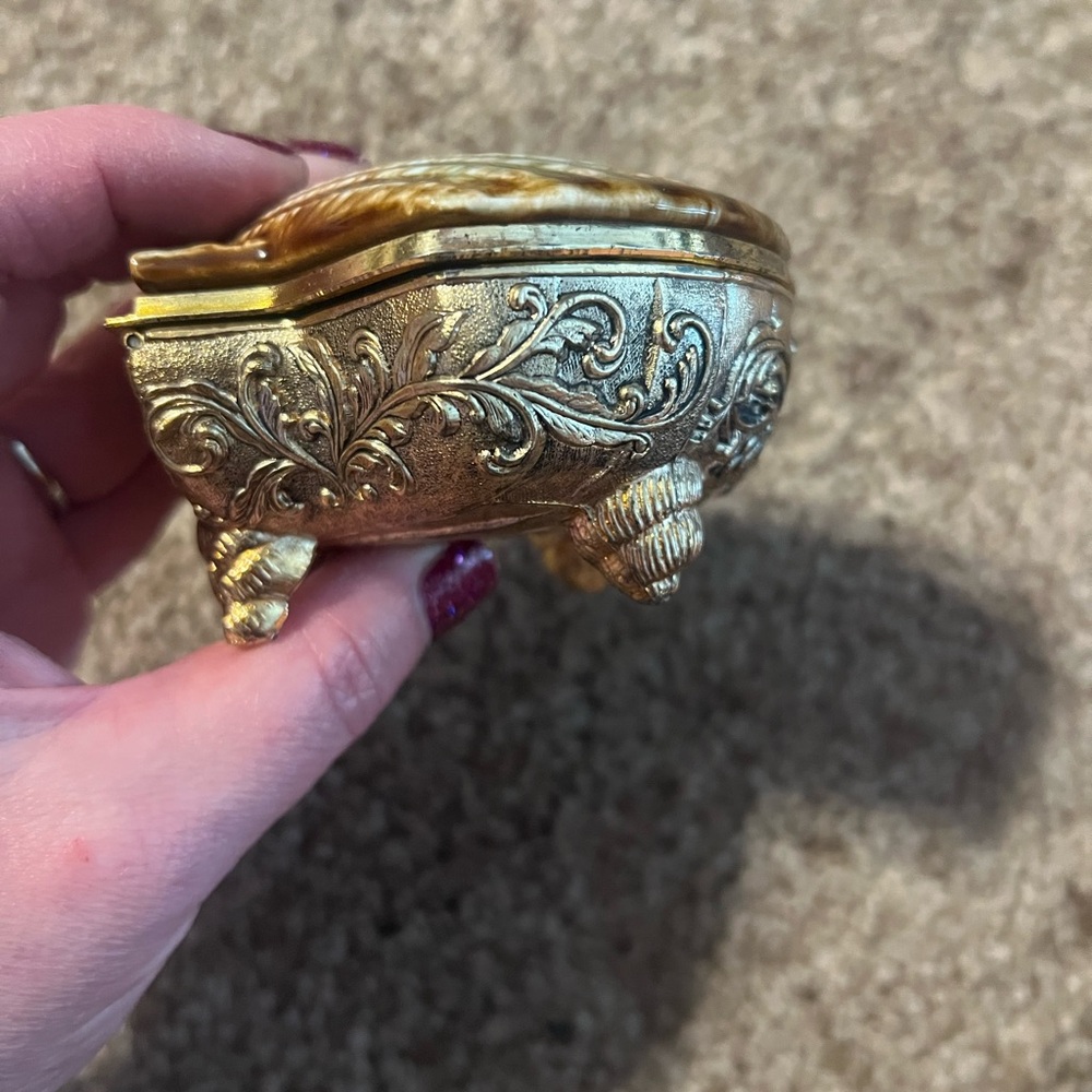 Seashell Trinket Box - Picture 2 of 8